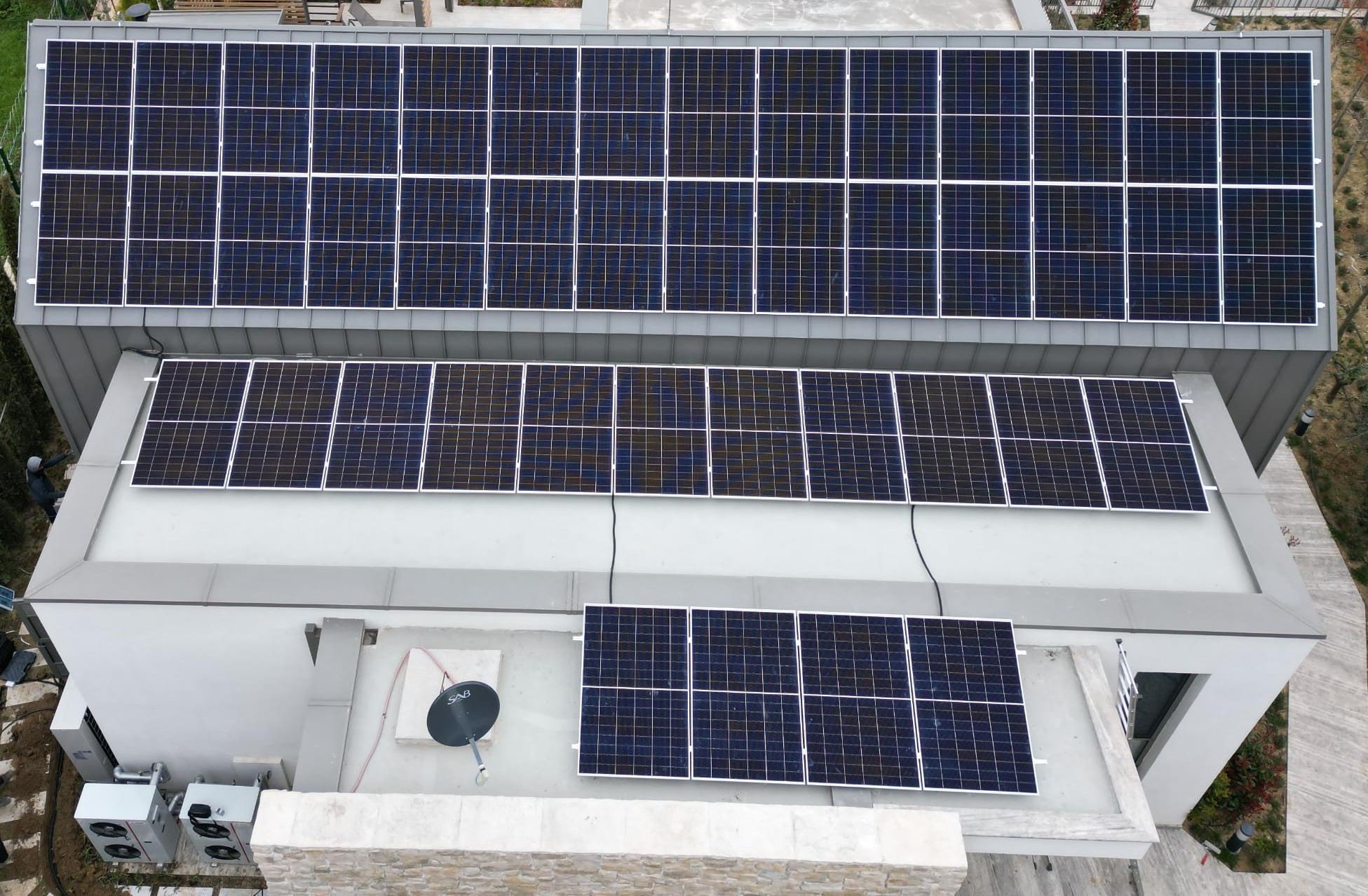 Bursa İznik'te19.35 kWp Hibrit Güneş Enerjisi Sistemi Montajı: Villa İçin Tam Enerji Bağımsızlığı