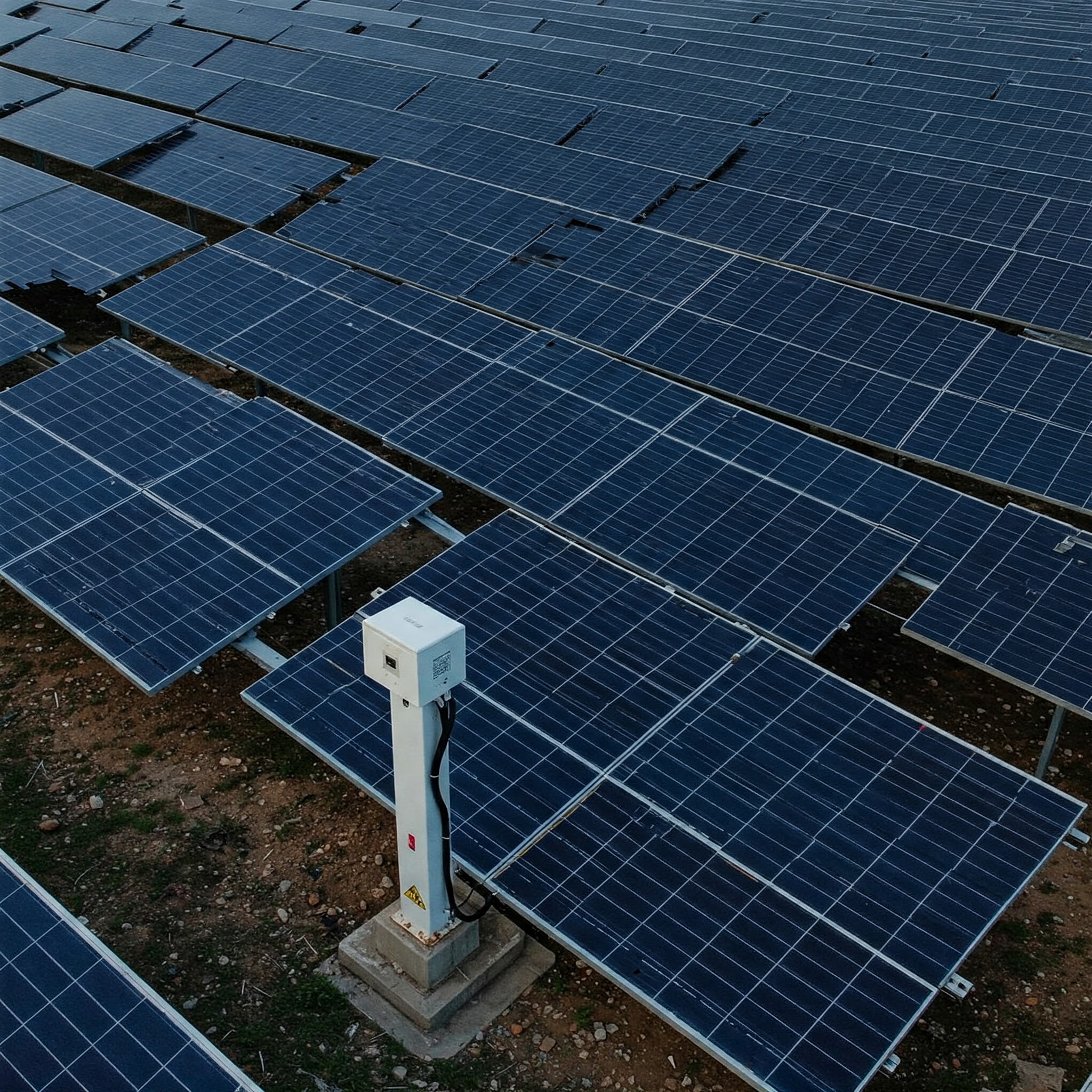 Enerji Takip Sistemleri Nedir? Güneş Paneli Verimini Artırın | Toptan Solar Market