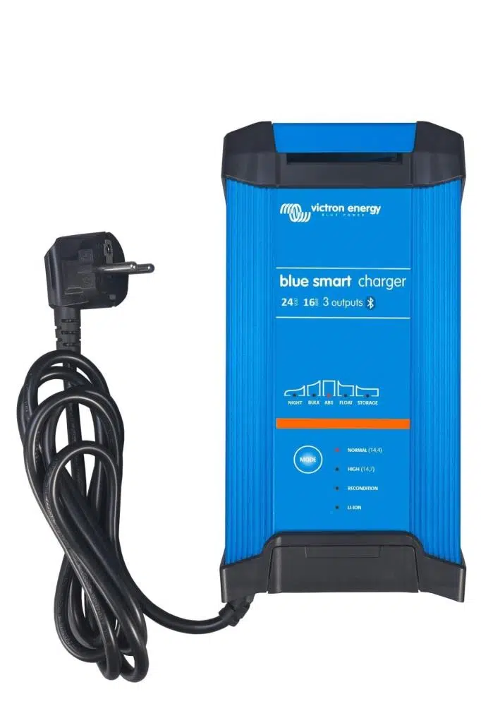 Victron Blue Smart IP22 Charger 220V 24V 16A (3) Akü Şarj Cihazı (BPC241648002)